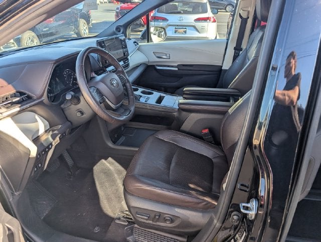 2023 Toyota Sienna Platinum 7 Passenger