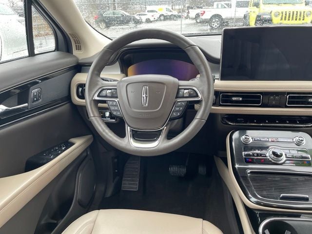 2023 Lincoln Nautilus Standard