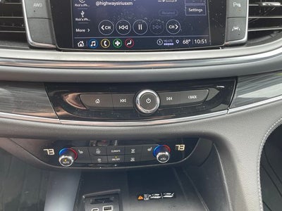 2024 Buick Enclave Essence