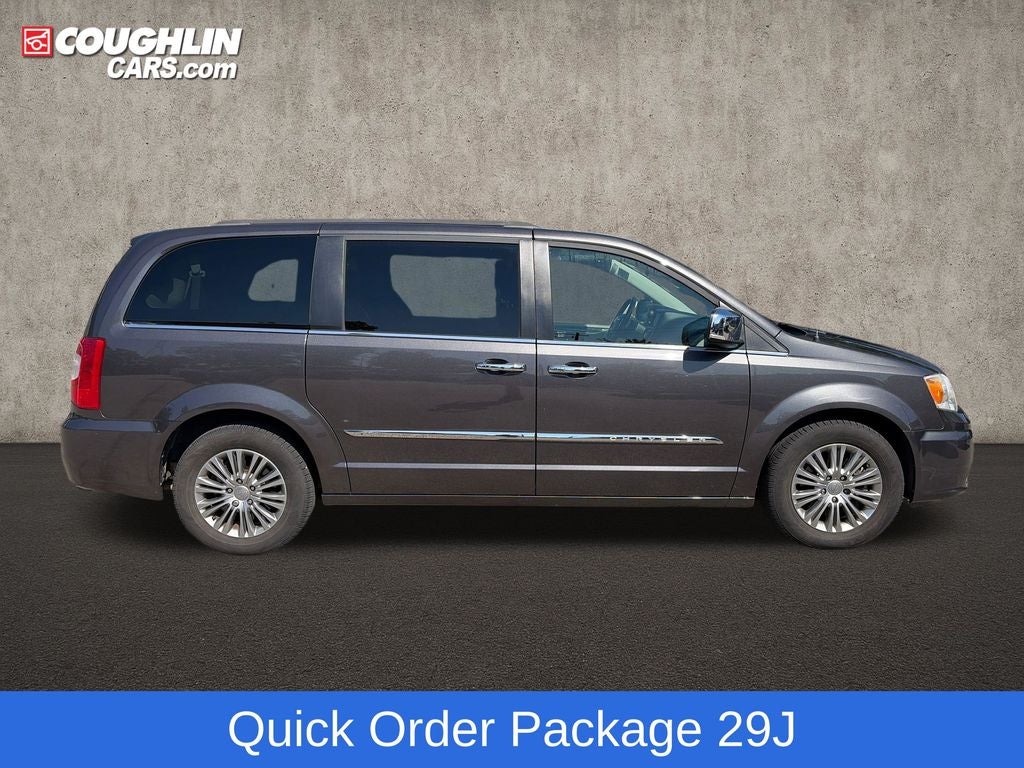 2015 Chrysler Town & Country Touring-L