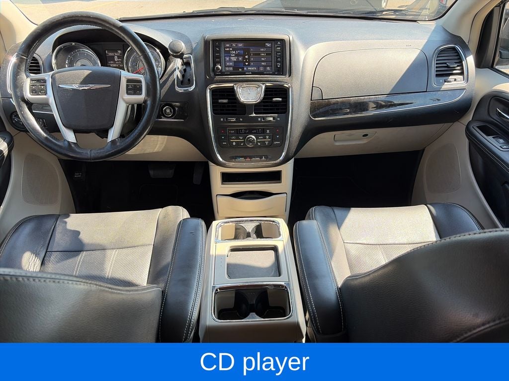 2015 Chrysler Town & Country Touring-L