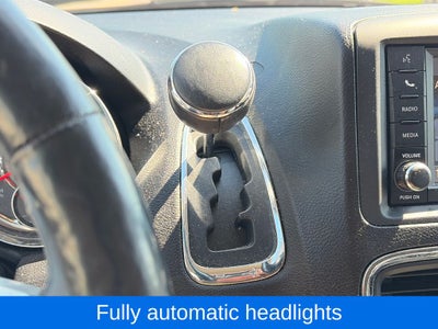 2015 Chrysler Town & Country Touring-L