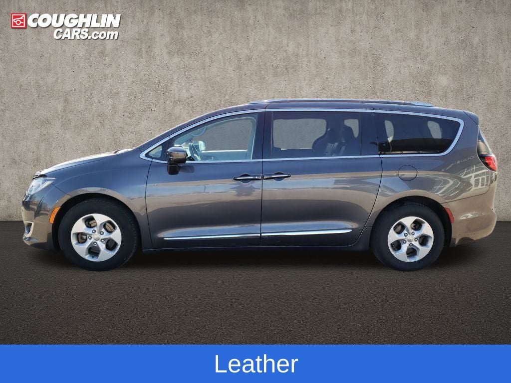 2017 Chrysler Pacifica Touring L Plus