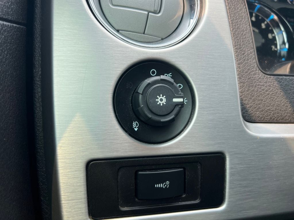 2013 Ford F-150 Platinum RWD