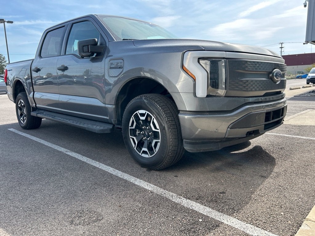 2023 Ford F-150 Lightning XLT