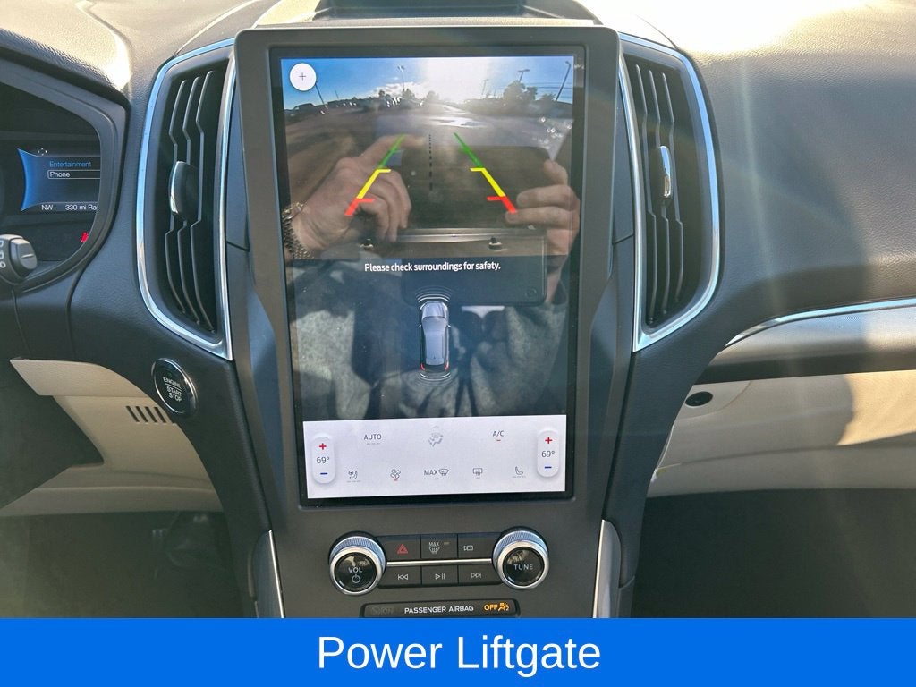 2023 Ford Edge Titanium