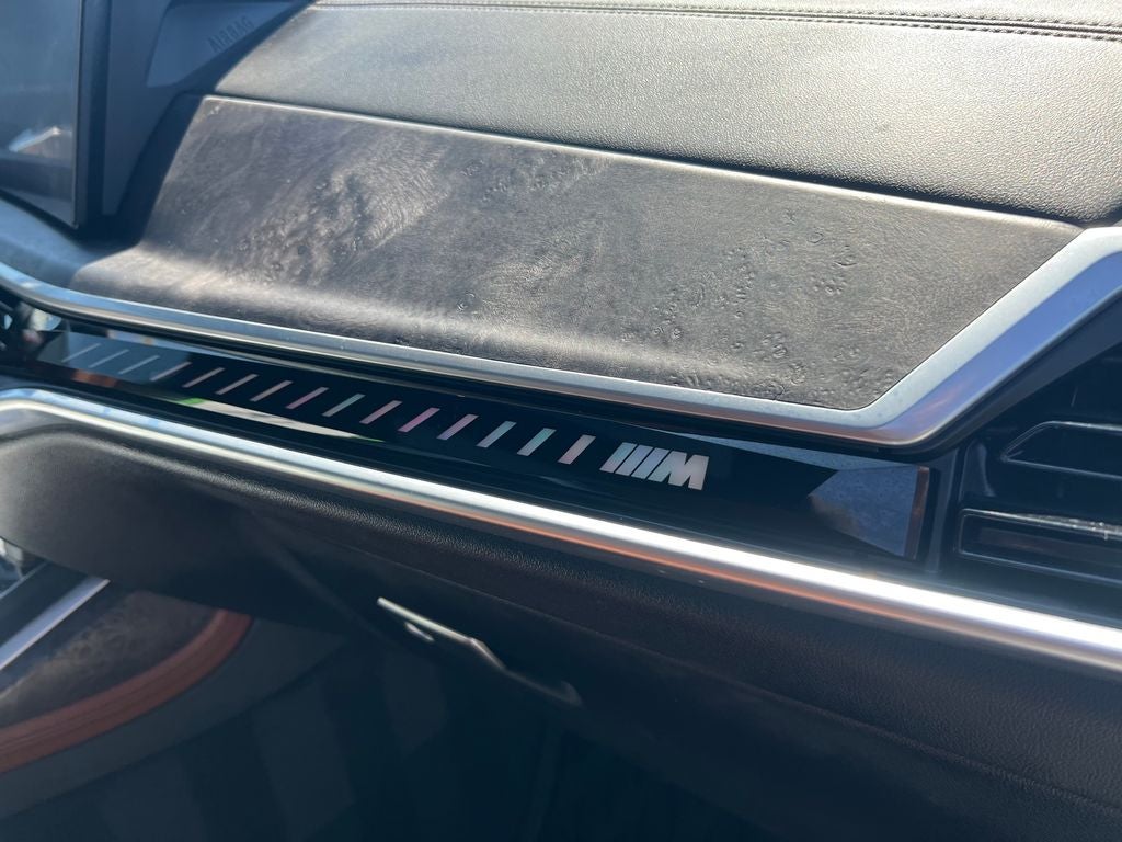 2024 BMW X7 M60i