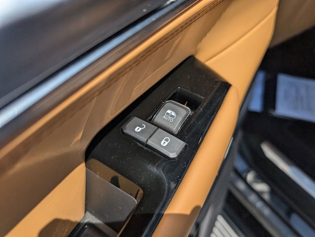 2022 Jeep Grand Wagoneer Series III
