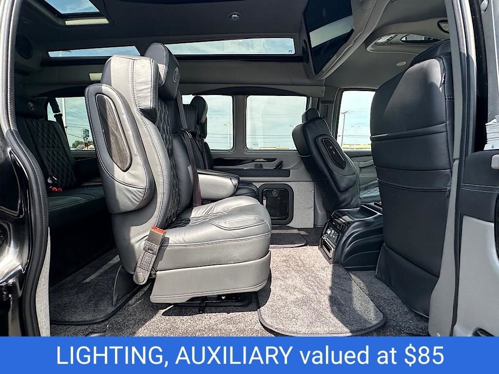 2025 Chevrolet Express Cargo WT