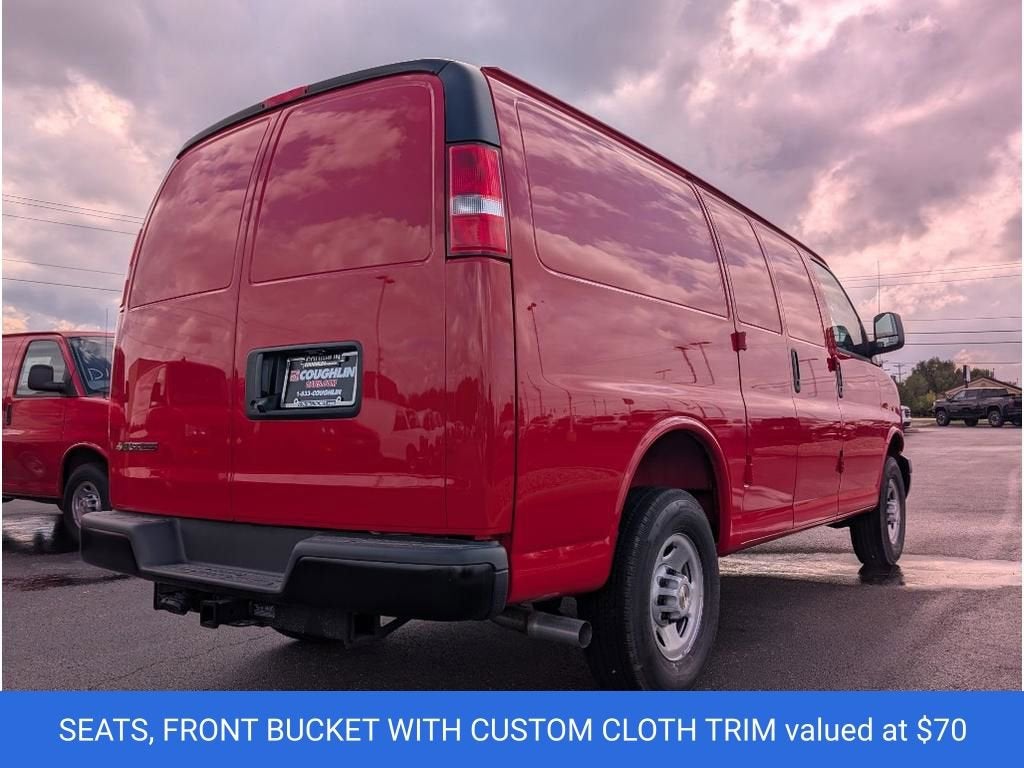 2025 Chevrolet Express Cargo WT