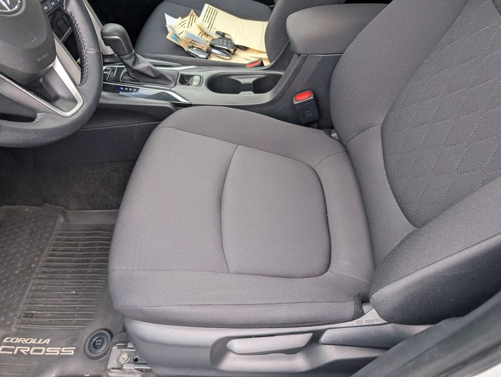 2022 Toyota Corolla Cross LE
