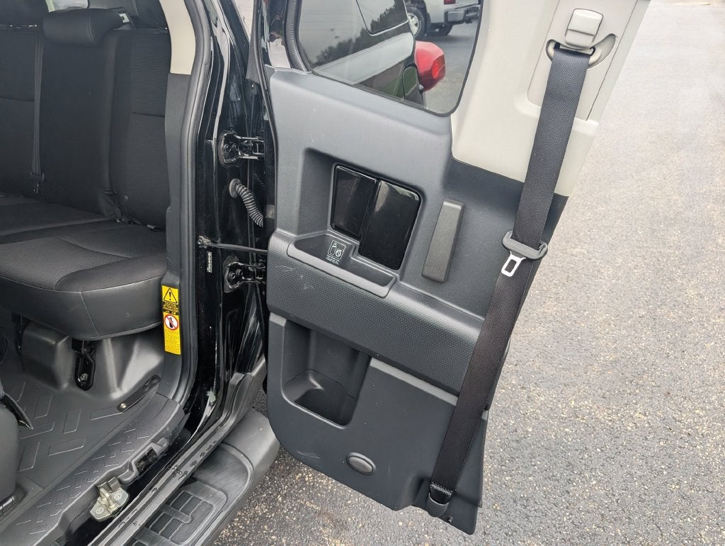2014 Toyota FJ Cruiser Base