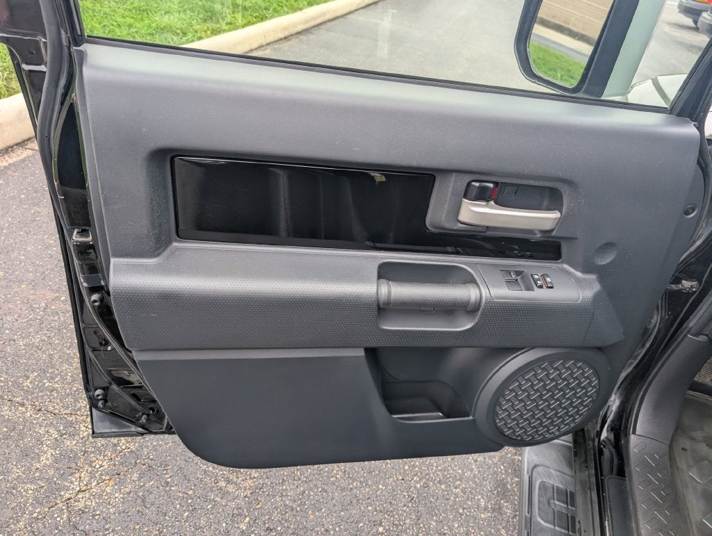 2014 Toyota FJ Cruiser Base