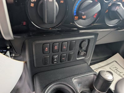 2014 Toyota FJ Cruiser Base