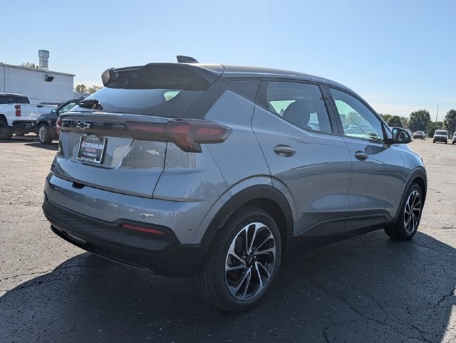 2027 Chevrolet Bolt LT - Photo 7
