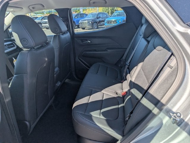 2027 Chevrolet Bolt LT - Photo 9