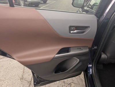 2021 Toyota Venza LE