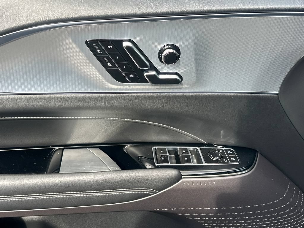 2024 Cadillac LYRIQ Tech
