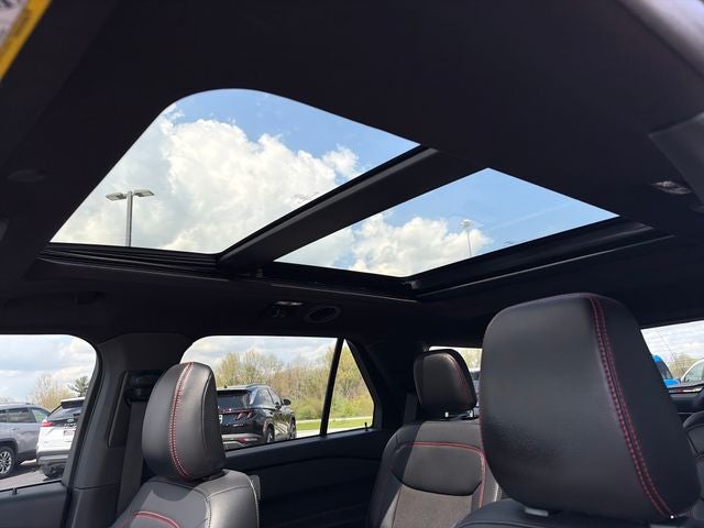 2024 Ford Explorer ST-Line