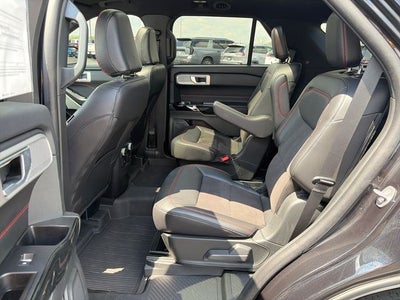 2024 Ford Explorer ST-Line