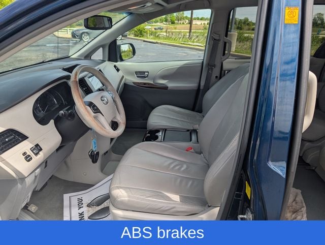 2011 Toyota Sienna XLE