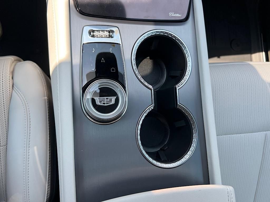 2026 Cadillac VISTIQ Sport