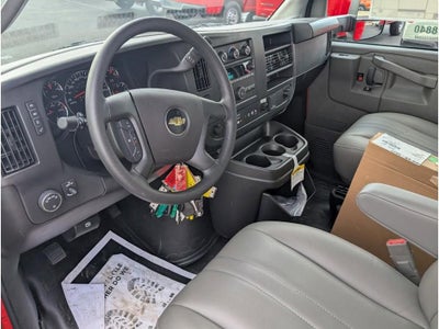 2025 Chevrolet Express Cutaway 3500 1WT
