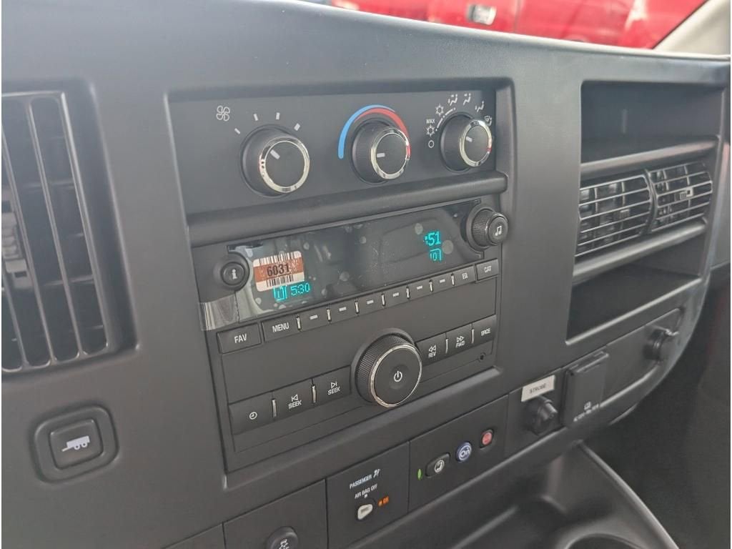 2025 Chevrolet Express Cutaway 3500 1WT