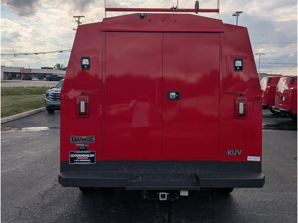 2025 Chevrolet Express Cutaway 3500 1WT