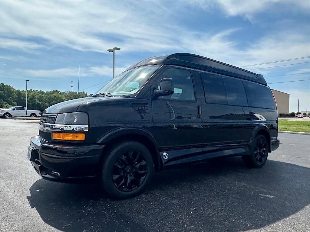 2025 Chevrolet Express Cargo 2500 WT