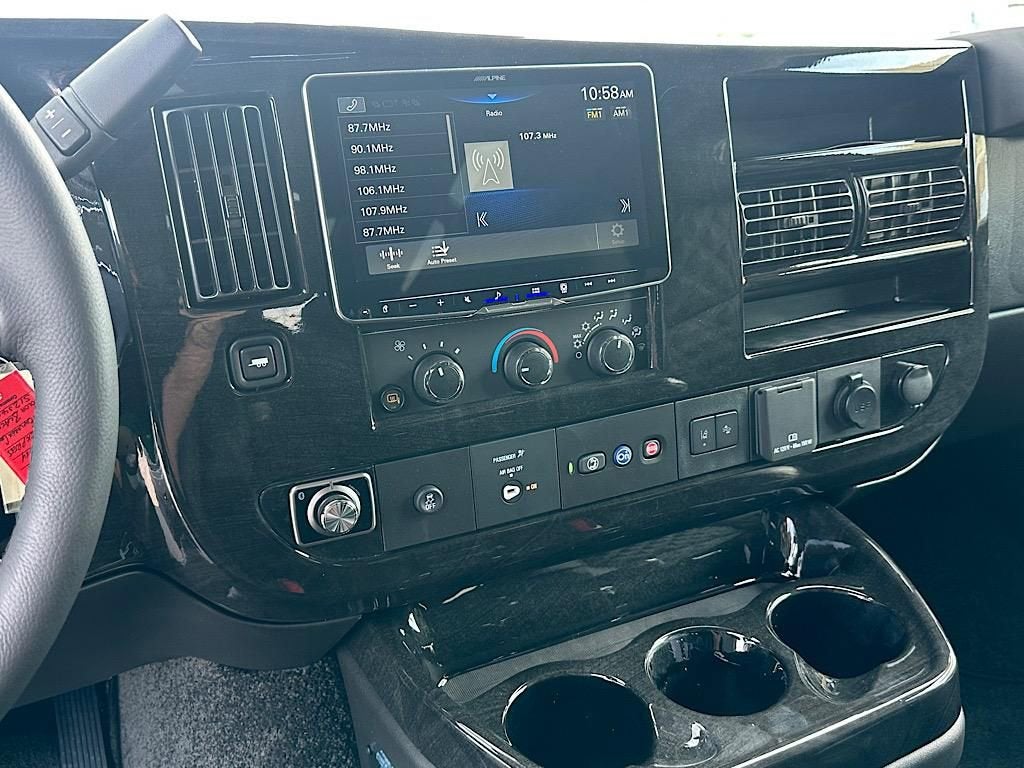 2025 Chevrolet Express Cargo 2500 WT