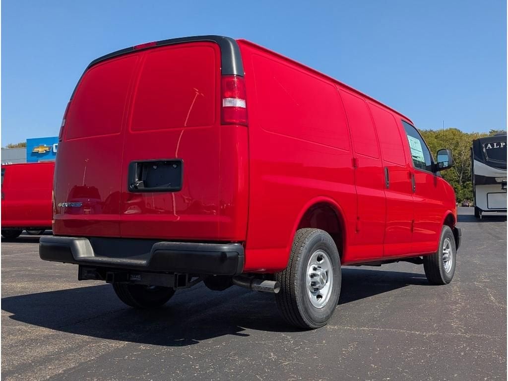 2025 Chevrolet Express Cargo 2500 WT