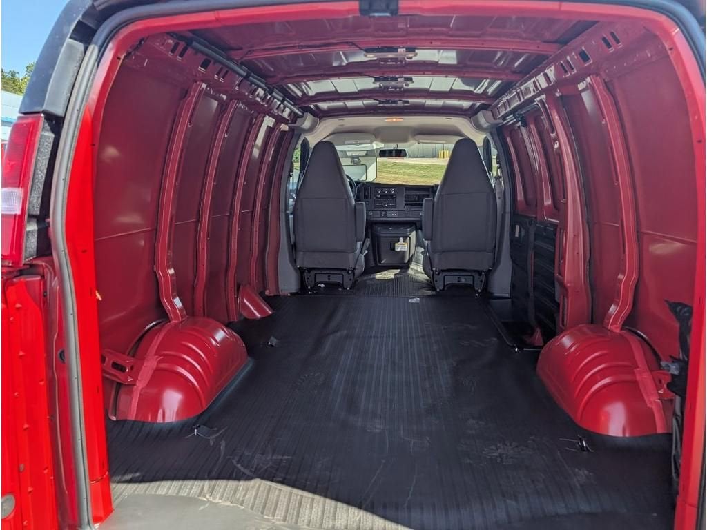2025 Chevrolet Express Cargo 2500 WT
