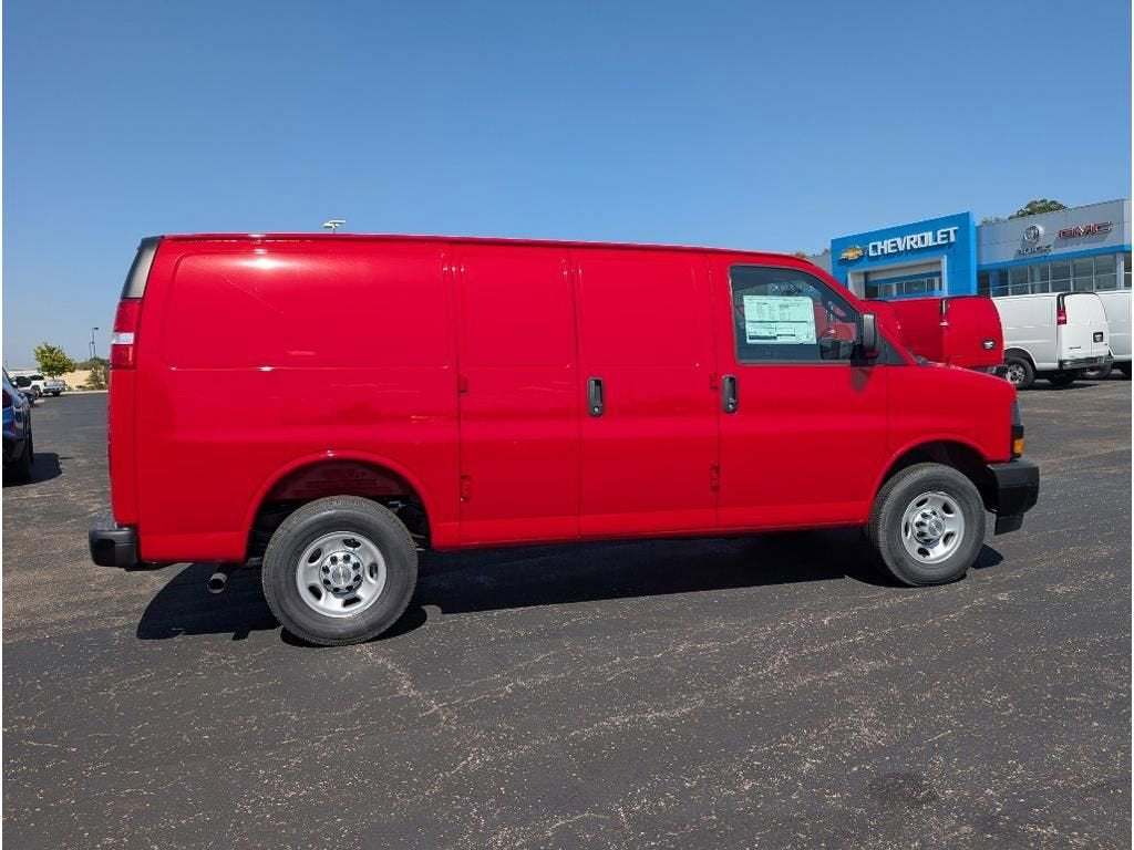 2025 Chevrolet Express Cargo 2500 WT