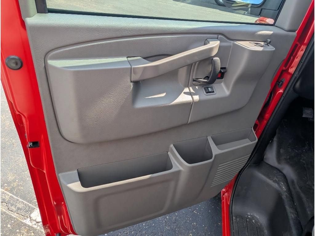 2025 Chevrolet Express Cargo 2500 WT