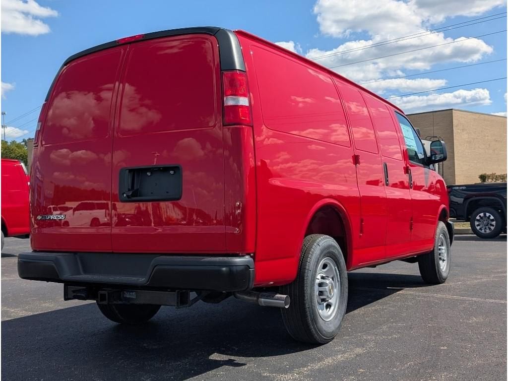 2025 Chevrolet Express Cargo 2500 WT
