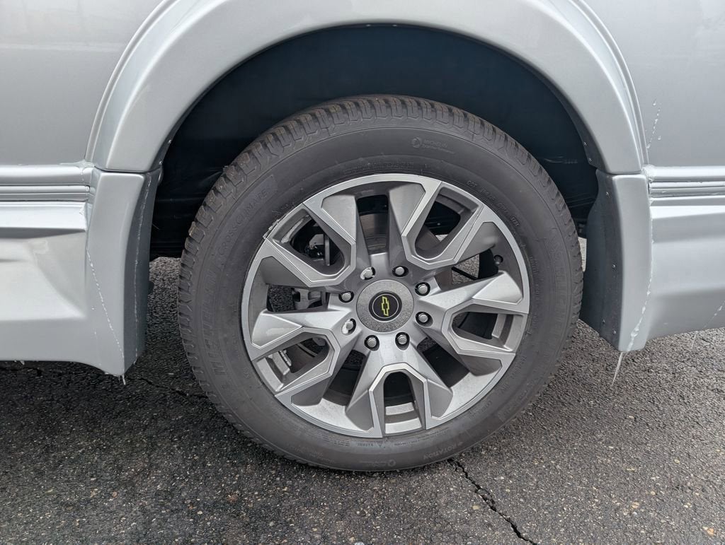 2026 Chevrolet Express Cargo 2500 WT