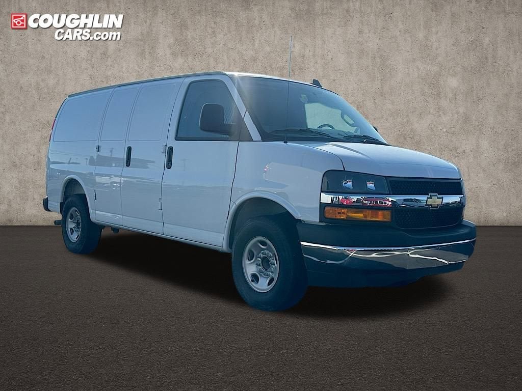 2025 Chevrolet Express Cargo 2500 WT