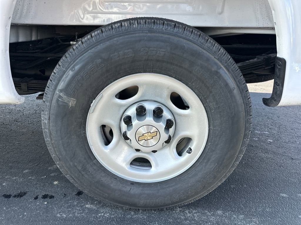 2025 Chevrolet Express Cargo 3500 WT