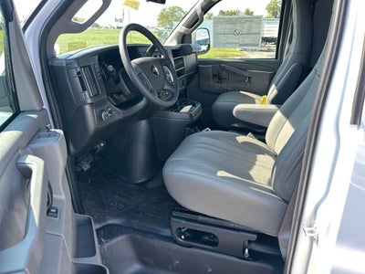 2025 Chevrolet Express Cargo 3500 WT