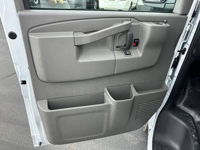 2025 Chevrolet Express Cargo 3500 WT