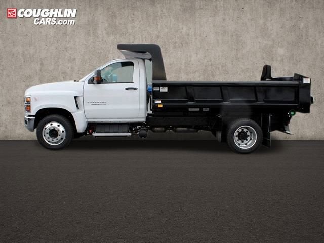 2024 Chevrolet Silverado 5500 HD Work Truck