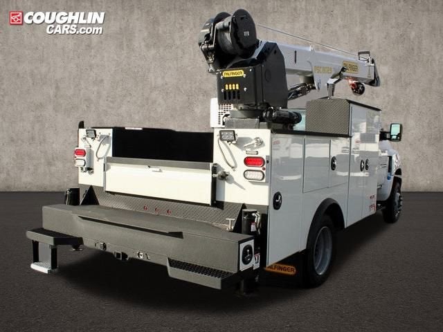 2023 Chevrolet Silverado 6500 HD Work Truck