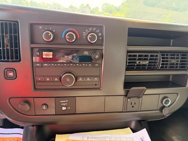 2026 Chevrolet Express Cutaway 3500 1WT