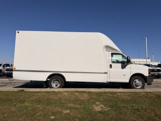 2026 Chevrolet Express Cutaway 3500 1WT