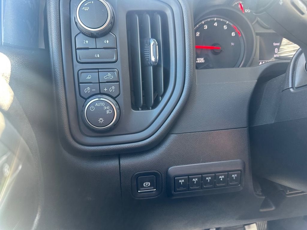 2025 Chevrolet Silverado 3500 HD Chassis Cab Work Truck