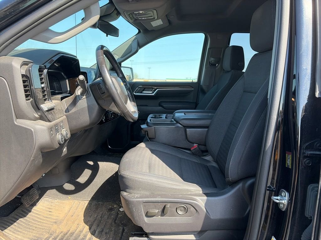 2023 Chevrolet Silverado 1500 LT (2FL)