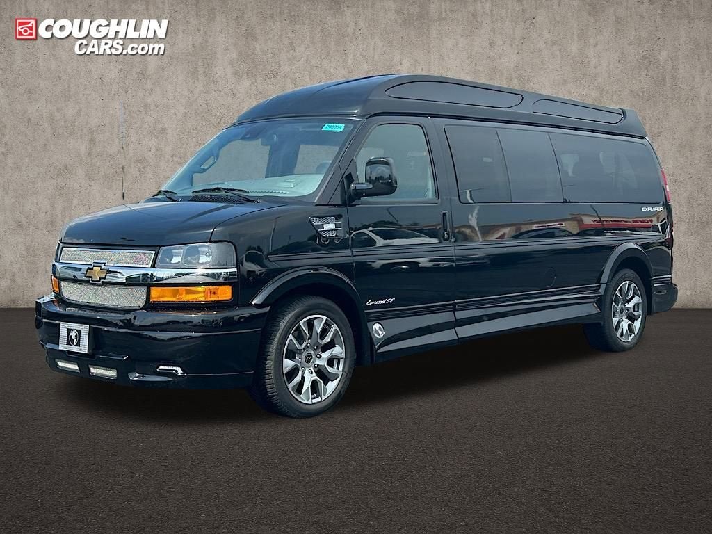 2025 Chevrolet Express Cargo 2500 WT