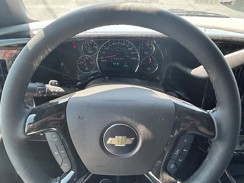 2025 Chevrolet Express Cargo 2500 WT