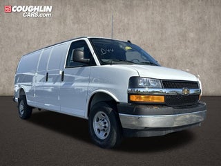 2025 Chevrolet Express Cargo WT